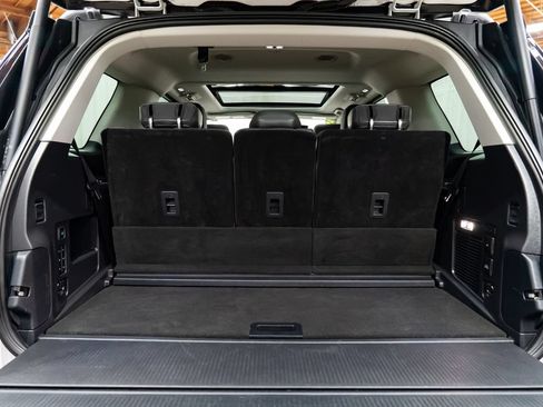 Used 2025 Ford Expedition Active AWD/4WD image 8