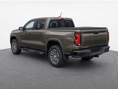 Used 2023 Chevrolet Colorado LT w/ LT Convenience Package II AWD/4WD image 3