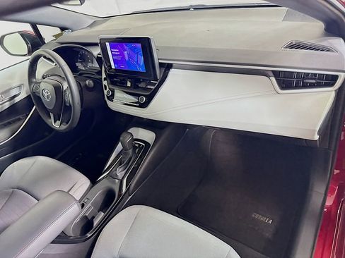 Used 2025 Toyota Corolla SE image 25