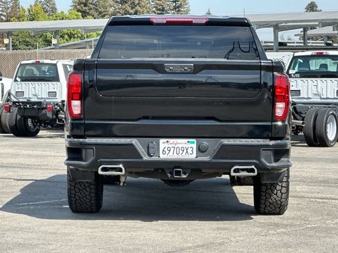 Used 2023 GMC Sierra 1500 Elevation w/ X31 Off-Road Package AWD/4WD image 4