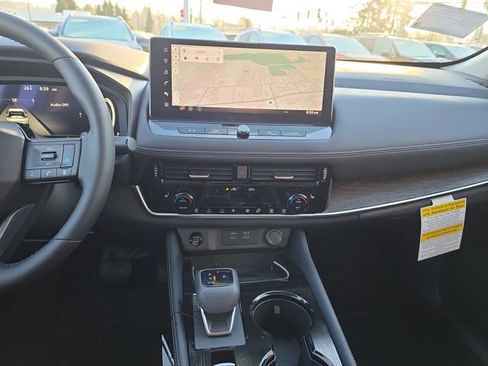 New 2026 Nissan Rogue Platinum w/ Platinum Premium Package image 25