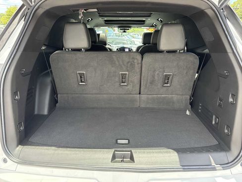Used 2022 Chevrolet Traverse High Country FWD image 27