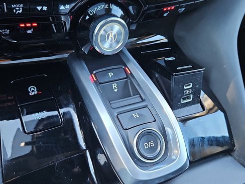 Used 2023 Acura MDX SH-AWD w/ Technology Package image 17