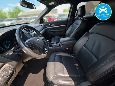 Used 2018 Ford Explorer XLT w/ Equipment Group 202A AWD/4WD image 7