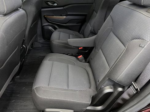 Used 2021 GMC Acadia SLE w/ Driver Convenience Package image 20