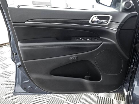 Used 2021 Jeep Grand Cherokee Limited AWD/4WD image 37