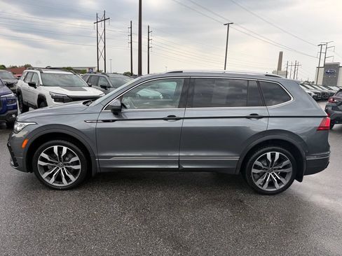 Used 2022 Volkswagen Tiguan SEL R-Line AWD/4WD image 7