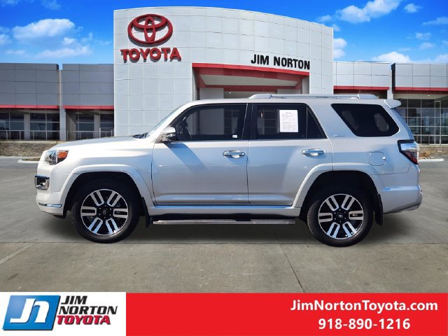 Used 2023 Toyota 4Runner Limited AWD/4WD image 6