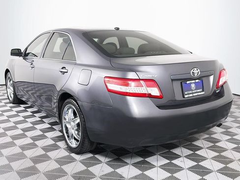 Used 2011 Toyota Camry LE w/ LE Extra-Value Pkg FWD image 9