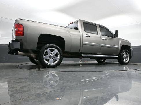 Used 2013 Chevrolet Silverado 2500 LT w/ Custom Sport Truck Package RWD image 35