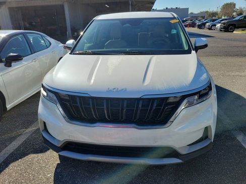 Used 2024 Kia Carnival LX image 9