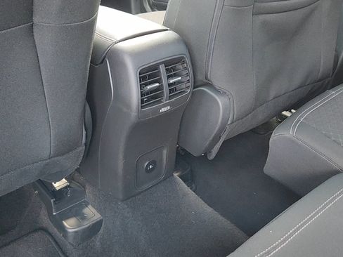 Certified 2025 Ford Escape Active AWD/4WD image 17
