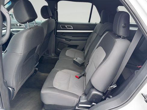 Used 2016 Ford Explorer XLT AWD/4WD image 20
