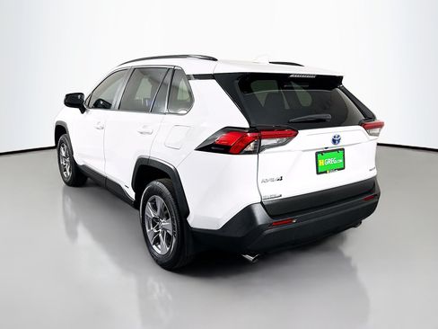 Used 2024 Toyota RAV4 LE AWD/4WD image 7