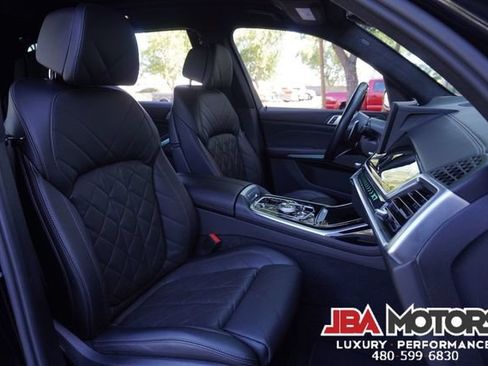 Used 2023 BMW X7 xDrive40i w/ M Sport Package AWD/4WD image 11