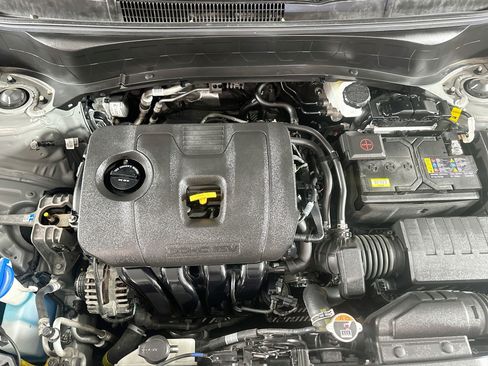 Used 2025 Kia Seltos S FWD image 32