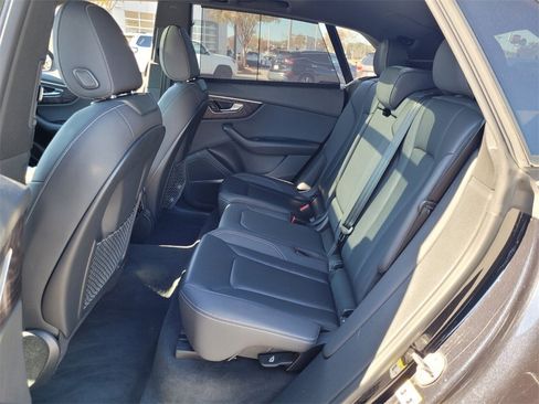 Used 2019 Audi Q8 Prestige image 6