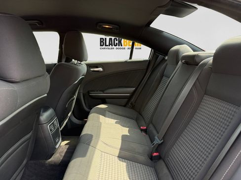 Used 2018 Dodge Charger GT AWD/4WD image 9