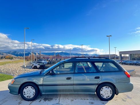 Used 2001 Subaru Legacy L image 2