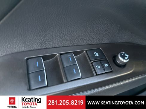 Used 2023 Toyota Camry XSE FWD image 11