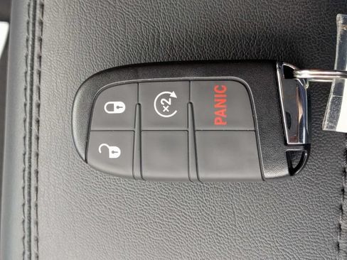 New 2026 Jeep Compass Latitude AWD/4WD image 30