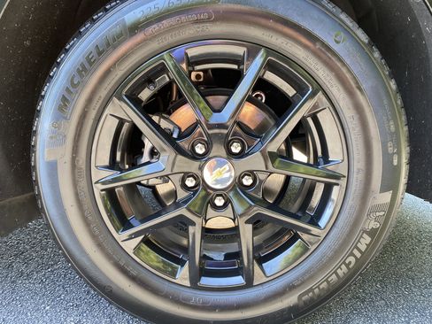 Used 2024 Chevrolet Equinox LT FWD image 39