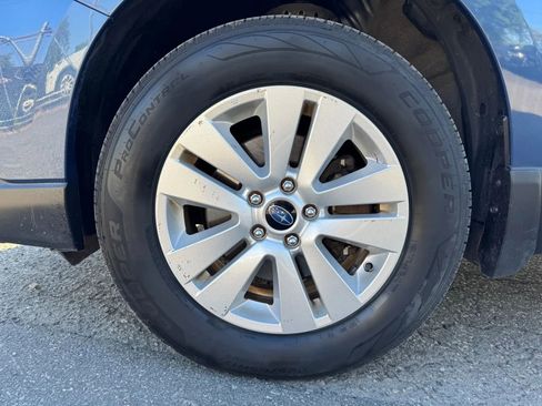 Used 2019 Subaru Outback 2.5i Premium AWD/4WD image 31