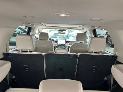 Used 2024 Ford Expedition Max Limited AWD/4WD image 18