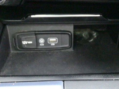 Used 2019 Genesis G70 2.0T Advanced w/ Elite Package image 18