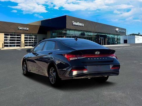 New 2026 Hyundai Elantra SEL Sport image 5