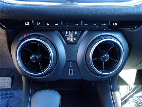 Used 2023 Chevrolet Blazer LT image 19