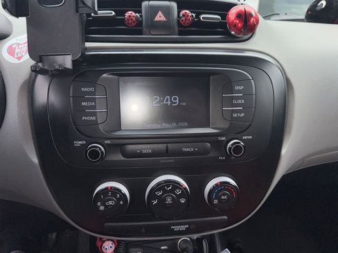 Used 2019 Kia Soul FWD image 10