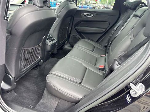 Used 2022 Volvo XC60 B6 Inscription w/ Advanced Package AWD/4WD image 11