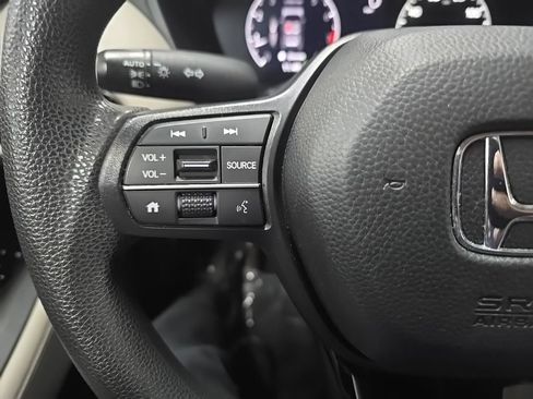 Used 2024 Honda HR-V LX image 19