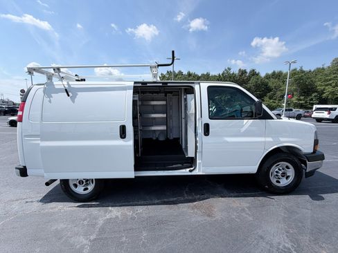 Used 2023 GMC Savana 2500 w/ Driver Convenience Package RWD image 5