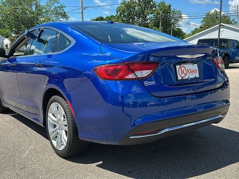 Used 2015 Chrysler 200 Limited w/ Convenience Group FWD image 6