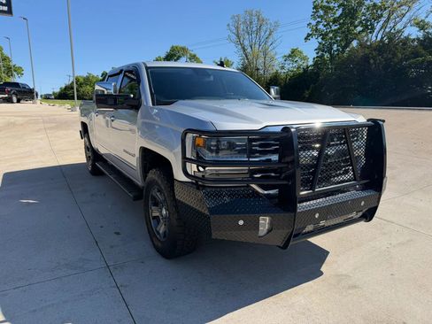 Used 2018 Chevrolet Silverado 1500 LTZ w/ LTZ Plus Package AWD/4WD image 3