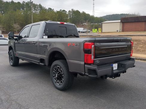 Used 2025 Ford F250 Platinum AWD/4WD image 7