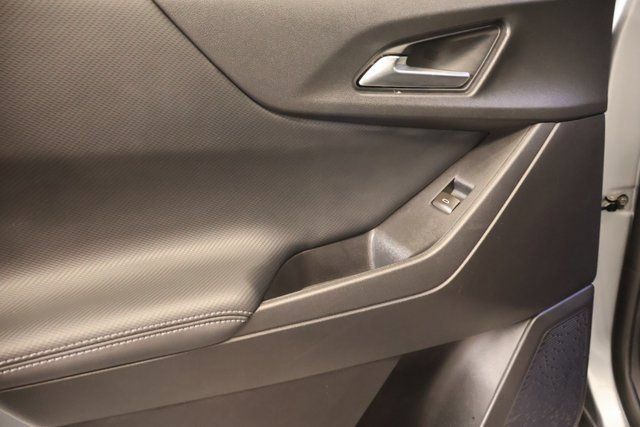 Used 2026 Chevrolet Equinox LT AWD/4WD image 28