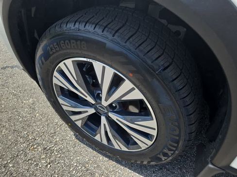 Used 2023 Nissan Rogue SV w/ SV Premium B Package AWD/4WD image 14