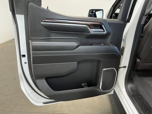 Used 2024 GMC Sierra 1500 SLT AWD/4WD image 19