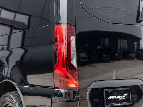 Used 2020 Mercedes-Benz Sprinter 2500 image 12