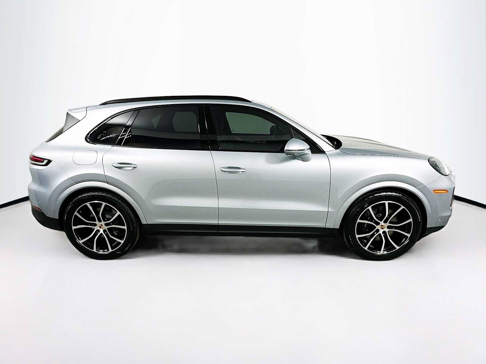 Used 2026 Porsche Cayenne AWD/4WD image 8