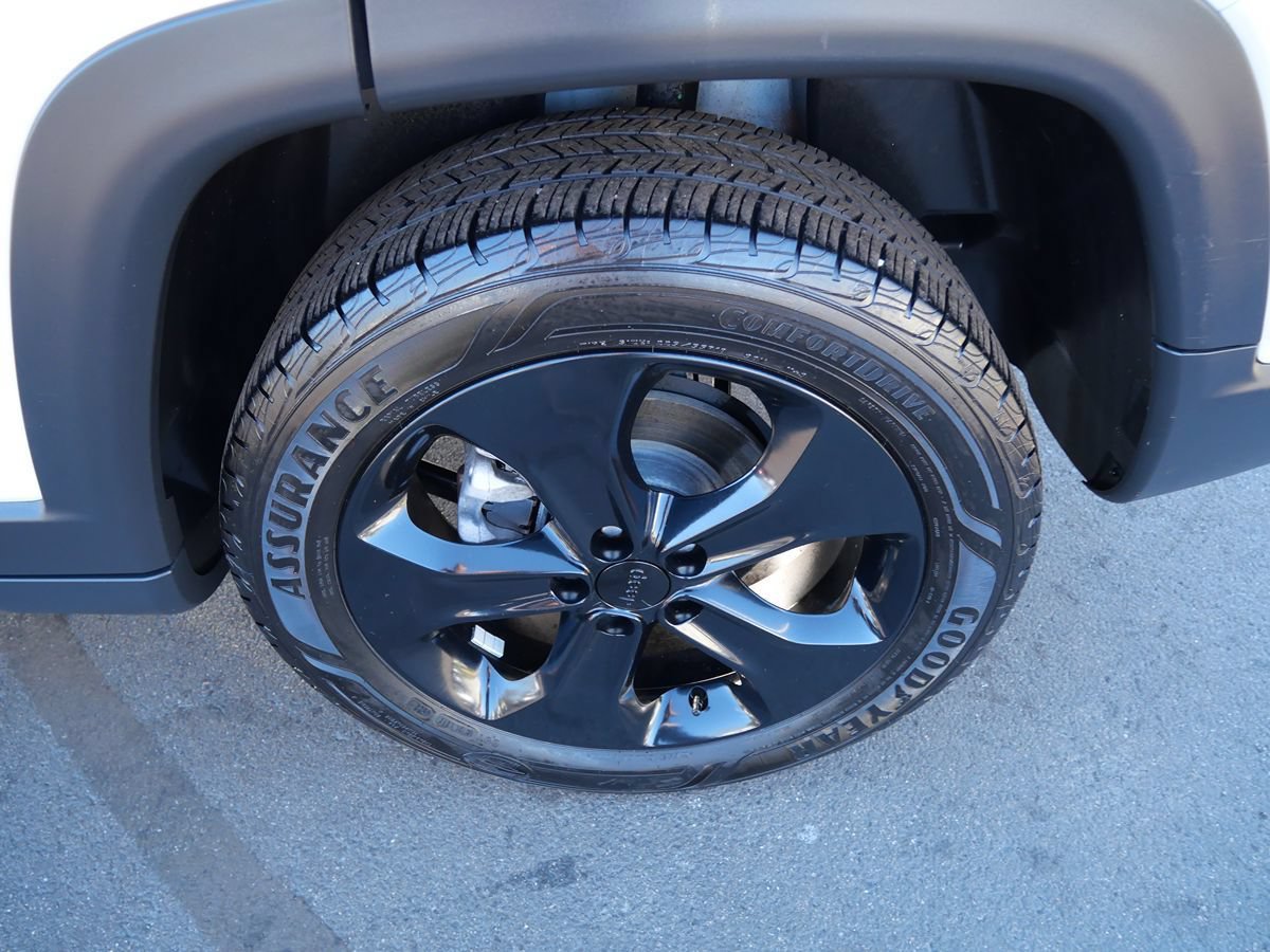Used 2021 Jeep Compass Latitude w/ Sun and Sound Group AWD/4WD image 35