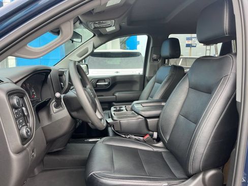 Used 2023 Chevrolet Silverado 1500 Custom Trail Boss w/ LPO, Dark Essentials Package AWD/4WD image 9