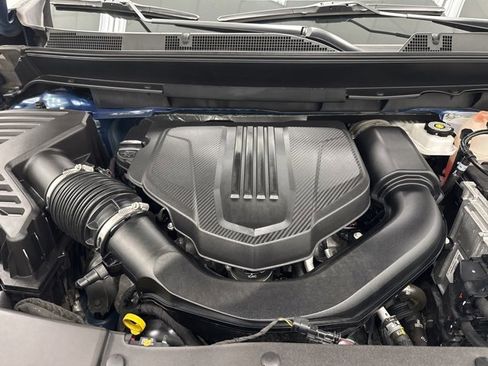 Used 2024 Chevrolet Traverse LT w/ Trailering Package image 41