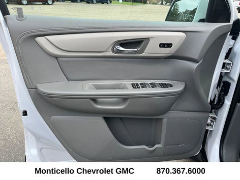 Used 2016 Chevrolet Traverse LT image 10