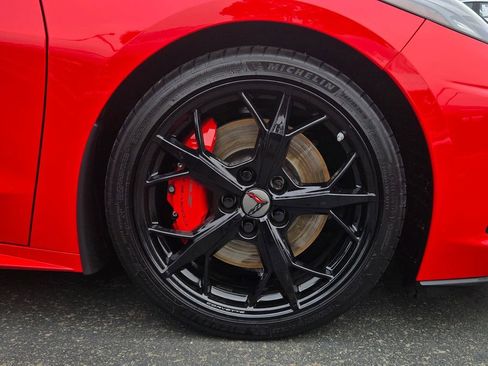 Used 2021 Chevrolet Corvette Stingray Premium Cpe w/ Z51 Performance Package RWD image 9