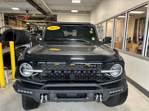 Used 2024 Ford Bronco Wildtrak AWD/4WD image 3