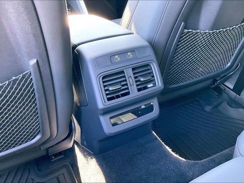 Used 2025 Audi Q5 Premium w/ Convenience Package AWD/4WD image 10